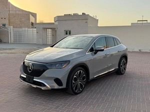 Mercedes-Benz EQE 350 4MATIC, Auto Eléctrico SUV, Tracción en las Cuatro Ruedas, Motor Doble, Batería de Litio, R19, Cuero, Techo Panorámico, Luces LED - Product Image 2