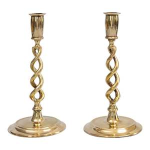 Élégant porte-bougie en aluminium conçu pour les maisons modernes, ajoutant une ambiance élégante aux tables de repas et aux événements - Product Image 6