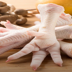 Pollo Halal Congelado Entero de Alto Estándar, Preparado con Aves de Corral Criadas en Granja, Mediante Sistemas de Sacrificio Islámico Verificados - Product Image 1