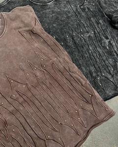 เสื้อยืดสตรีทแวร์แบบยูนิเซ็กซ์ แขนสั้น ประดับเพชรเต็มตัว ลายปักเส้นแถบ - Product Image 4