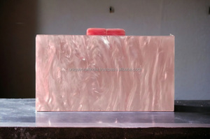 Pochette classique en résine ovale perlée | Sac de soirée de luxe fabriqué à la main avec un design élégant | Parfait pour les cadeaux de mariage et le service - Product Image 2