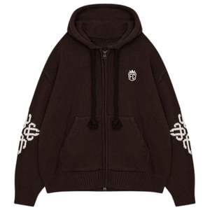 Sudadera con Capucha de Punto Grueso con Cierre y Emblema Bordado en Color Marrón Chocolate, Sudadera de Punto Elegante y Cómoda, Perfecta para el Día a Día - Product Image 1