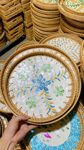 ถาดหวายเวียดนามทำมือ ประดับมุก ทรงกลม สำหรับเสิร์ฟอาหาร ผลไม้ กาแฟ - Product Image 2