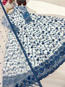 Nuevo lanzamiento: Vestido de fiesta y eventos de georgette sintético de alta calidad, conjunto de dupatta y pantalón. - Product Image 6