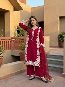 Ensemble élégant de salwar kameez brodé pour femmes, tenue kurta et pantalon avec dupatta pour mariage, fête ou festival - Product Image 3