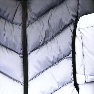 Veste matelassée unisexe personnalisée de haute qualité en gros avec col montant et logo frontal, imperméable et respirante, pour adultes - Product Image 5