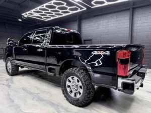 Ford F250 Lariat Powerstroke 4x4 2025 en Perfecto Estado, Motor Diésel Super Duty - Product Image 3