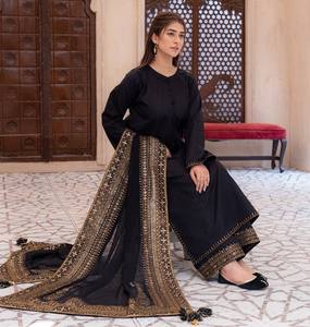 Conjunto de Salwar Kameez Negro de Lujo con Bordado para Mujer – Traje Palazzo de Diseñador con Dupatta con Trabajo Dorado Intenso - Product Image 2