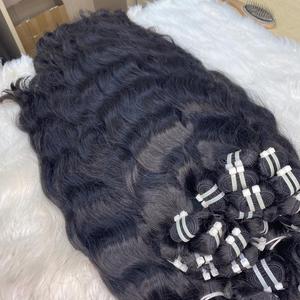 Extensions de cheveux vietnamiennes brutes ondulées naturelles à vagues profondes les plus vendues Cheveux à trame plate à cuticule alignée à Double tirage en vente - Product Image 5