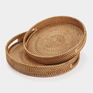 Bandeja Redonda de Mimbre Natural Tejida a Mano al por Mayor con Asas para Servir Comida, Bebidas y Decoración del Hogar - Product Image 1