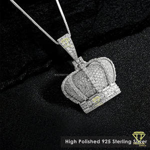 Pendentif couronne fait main avec un design de bijoux hip-hop luxueux et une finition de haute qualité - Product Image 4