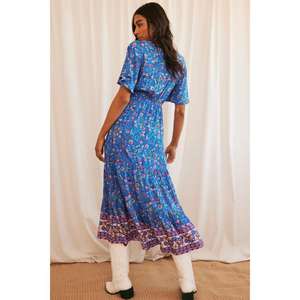 Vestido midi azul con estampado floral y cuello en V para mujer, vestido informal bohemio de verano de manga corta con dobladillo con volantes - Product Image 4