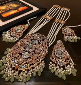 Ensemble de bijoux de haute qualité, collier et boucles d'oreilles sur mesure, collection pour occasions spéciales, laiton premium Kundan, 3 pièces, pour femmes, pour les mariages. - Product Image 5