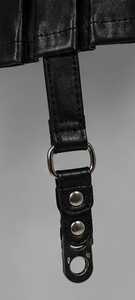 Minifalda de Cuero de Cintura Alta para Mujer con Decoración de Cadena, Estilo Punk - Product Image 3