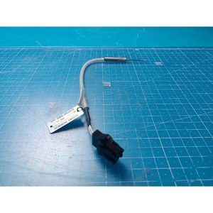 Thermomètre à résistance au platine HAYASHI JPt100-0.15-1-M-3 98387, utilisé comme pièce détachée d'équipement semi-conducteur d'époque - Product Image 5