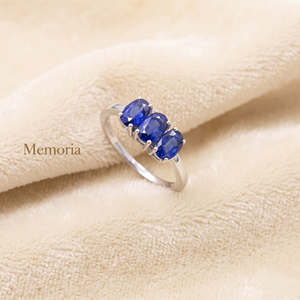 Anillo de Oro Amarillo Sólido de 18k con Tres Piedras de Zafiro Azul Ovalado Natural, Joyas Memoria, Venta al Por Mayor - Product Image 2
