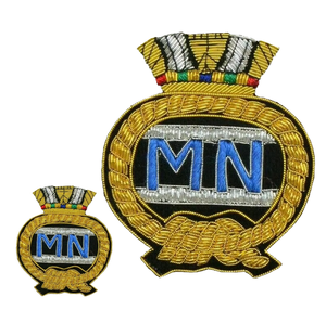 Diseña tus Propios Insignias de Moda de Lujo - Insignias Bordadas a Mano con Hilo Metálico, Ecológicas y Personalizables - Product Image 2