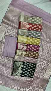 Traje de seda pura Banarasi de 3 piezas - Product Image 3