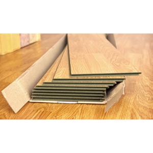 Composants en bois de qualité commerciale, revêtement de sol stratifié avec une résistance fiable et une surface résistante à l'usure - Product Image 2