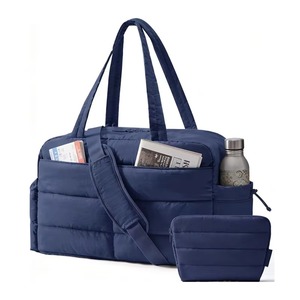 Sac de voyage et de sport matelassé en nylon imperméable 31L, unisexe, avec compartiment pour ordinateur portable, doublure en polyester et dossier ergonomique - Product Image 6