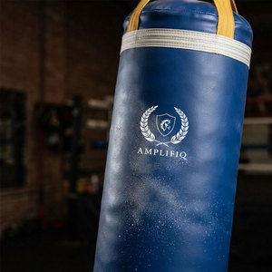Sac de frappe professionnel lourd avec revêtement en cuir et remplissage de sable pour l'entraînement de boxe, respectueux de l'environnement - Product Image 5