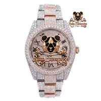 Montre-bracelet style diamant étincelant avec mouvement à quartz, boîtier en acier inoxydable raffiné, cadran à chiffres romains et fermoir caché