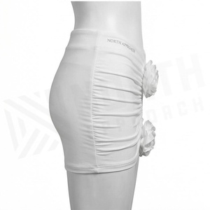 Falda Blanca Fruncida para Mujer North Approach con Decoración Floral 3D, Ajuste Elástico, Color Sólido - Product Image 4