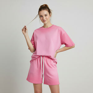 Ensemble 2 pièces sur mesure pour femme en 100 % coton, effet délavé soleil, coupe oversize, avec logo personnalisé sérigraphié - Product Image 5