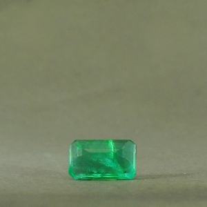 Pierre précieuse d'émeraude zambienne naturelle, pierre verte en vrac, émeraude authentique pour la fabrication de bijoux fins et la collection. - Product Image 6