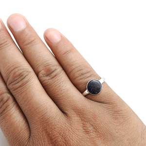 Bague en argent sterling 925 avec pierre naturelle de pierrelle bleue taille ronde, sertie clos, style minimaliste, bijoux bohèmes - Product Image 4