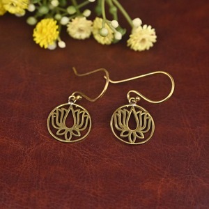 Pendientes de Latón Hechos a Mano por Artesanos, Pendientes de Latón con Acabado de Alto Brillo, Precio de Fábrica al por Mayor - Product Image 2
