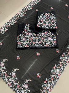 Sari Negro Premium con Bordado Floral y Blusa de Diseñador |   Sari de Lujo para Fiesta o Boda para Mujer - Product Image 5
