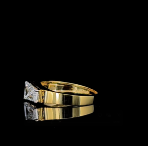 Anillo de Diamante Cultivado en Laboratorio con Corte Esmeralda de Lujo – Joyería de Diamantes Moderna en Oro - Product Image 4