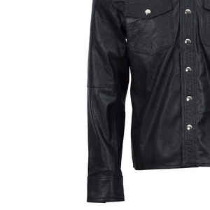 Veste en cuir style streetwear pour homme, noire, coupe ample, col chemise, simple boutonnage, manches courtes en PU - Product Image 3