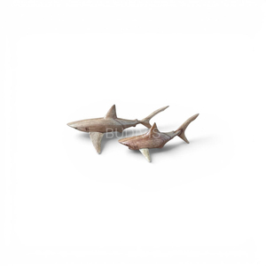 Juego de Dos Figuras de Tiburón Talladas a Mano en Madera, Decoración de Vida Marina de Bali, Colección Costera para Mesa - Product Image 1