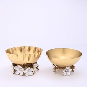 ชามโลหะทำมือพร้อมฐานลายดอกไม้ ขัดเงา ดีไซน์แบบจีนโบราณ สำหรับใส่ผลไม้และของว่าง เหมาะสำหรับเป็นของขวัญ - Product Image 4