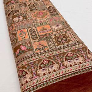 Tela Crepé Tejida de 54 Pulgadas con Estampado Floral y Borde Daman para Trajes Étnicos de Niñas, Kurtis y Paneles de Lehenga - Product Image 5