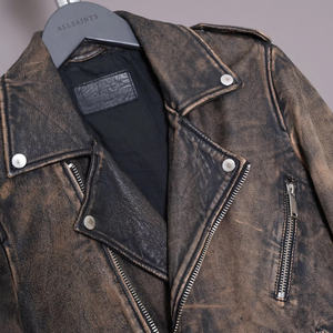 Veste de motard en cuir de vache vieilli Brando sur mesure avec fermeture éclair, style punk clouté, coupe-vent, respirante, personnalisable - Product Image 4