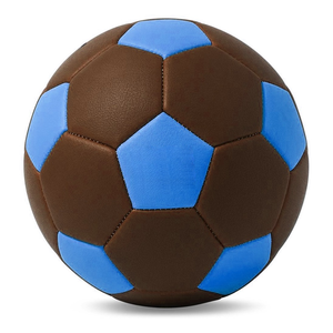 RUN APPAREL (PRIVATE) LIMITED HB-0003 Balón de Fútbol de Cuero PU Laminado Personalizado con Impresión, Agarre Antideslizante y Duradero - Product Image 5