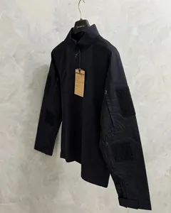 Camiseta Táctica Negra de Manga Corta |   Cuello redondo con cremallera de 1/4 |   Bolsillos de Velcro para Brazos |   Transpirable |   Nuevo - Product Image 3