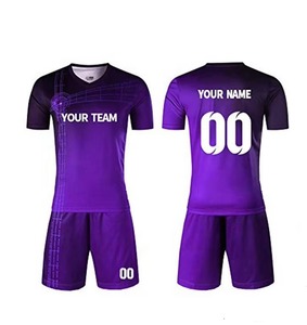 ชุดเสื้อฟุตบอลสีแดงดำทองแบบกำหนดเอง ชุดยูนิฟอร์มทีมแบบซับลิเมชั่น เสื้อ กางเกงขาสั้น พิมพ์ชื่อและหมายเลข แบบยูนิเซ็กซ์ คอวี แขนสั้น - Product Image 6
