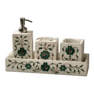 Ensemble d'accessoires de salle de bain de luxe faits à la main avec incrustations en marbre, comprenant un distributeur de savon, un porte-brosse à dents et un plateau - Product Image 1