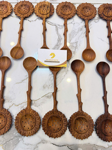 Cucharas de Madera Premium de 16 cm: Exquisita Talladura de 3 Flores |   Madera duradera de fresno, acacia y secuoya |   Artesanía al por mayor de Vietnam - Product Image 6