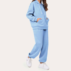 Ensemble de survêtement en molleton épais pour femme, personnalisable avec logo imprimé, comprenant un sweat à capuche et un pantalon de jogging, ensemble deux pièces pour l'hiver - Product Image 3
