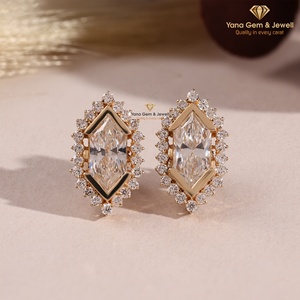 Pendientes de Halo de Novia con Corte Marquesa Real Holandés, Claridad VVS2, Color D, 2 TCW, Diamante Cultivado en Laboratorio CVD, Certificado IGI, Oro Sólido de 14K - Product Image 1