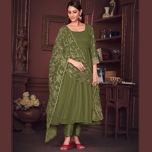 Nouvelle Robe Anarkali Élégante pour Femmes en Vert Clair, Manches 3/4, Georgette Crêpe Semi-Couturée pour Mariages et Occasions Festives - Product Image 1