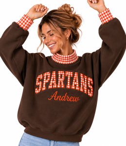 Sudadera de cuello alto personalizada con bordado para mujer, aplique de letras a cuadros, nombre personalizado, 100% algodón polar, estilo oversize frontal - Product Image 4