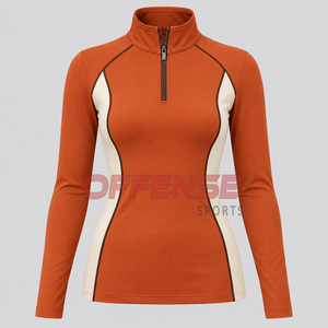 Camisetas ligeras para montar a caballo diseñadas para libertad de movimiento, control de la humedad y una cómoda capa base. - Product Image 1