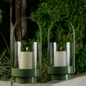 Farol de Metal y Vidrio de Diseño Único con Acabado Verde - Product Image 1