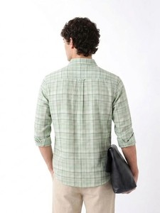 เสื้อเชิ้ตลำลองแขนยาวลายสก๊อตสีเขียวสำหรับผู้ชาย ปกพับได้ ระบายอากาศได้ดี เหมาะสำหรับใส่ในฤดูใบไม้ผลิ - Product Image 3